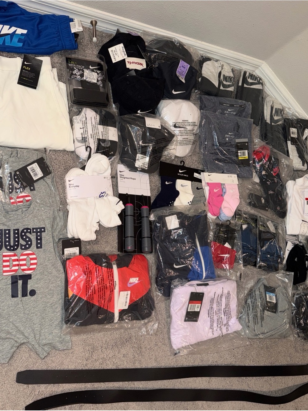 Nike Reseller Bundle. All ages and sizes. - Picture 2 of 10